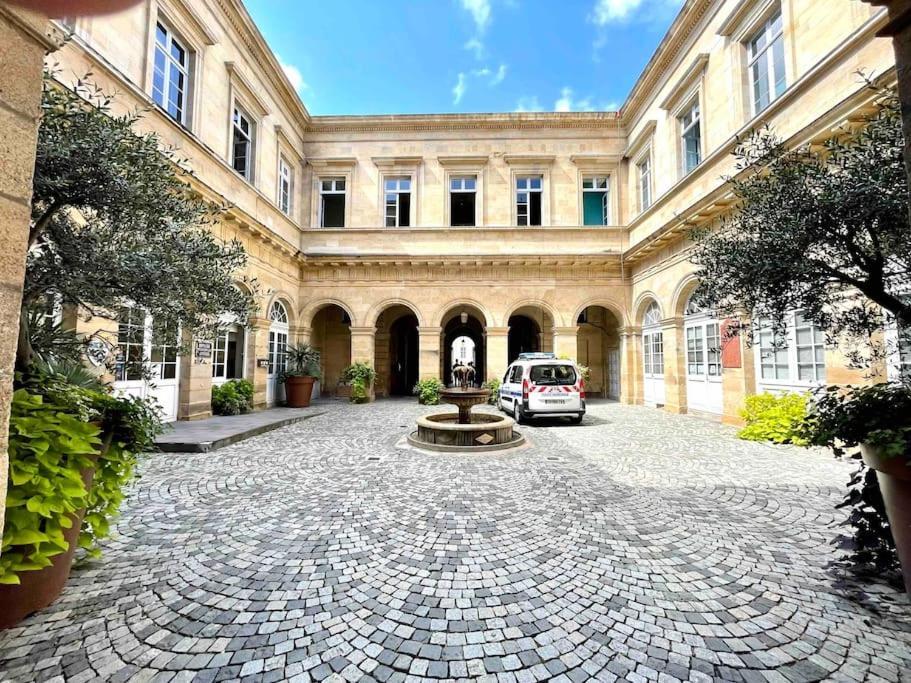 La Maison Des Cours - Wifi - Centre Ville Moulins  Extérieur photo